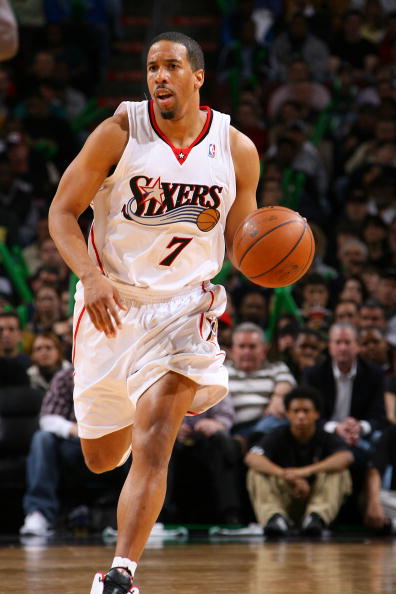 高位策应为 高位策应为